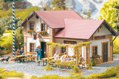 62022 Beer Garden Cafe, Building Kit (G-Scale) | PIKO America